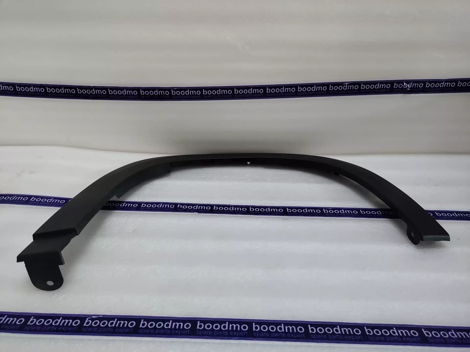 Doublure d'aile Origine MAHINDRA