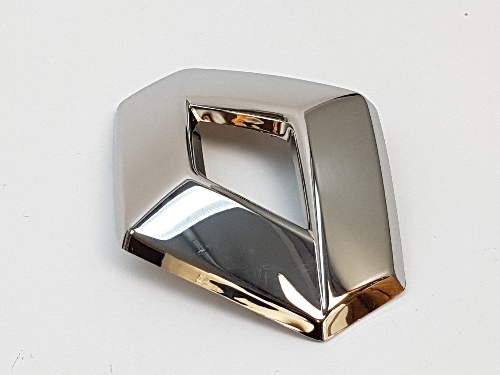 SIGLE CALANDRE AV Megane IV